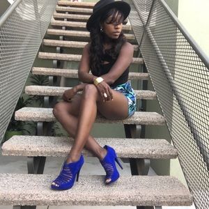 Women’s royal blue Aldo shoes